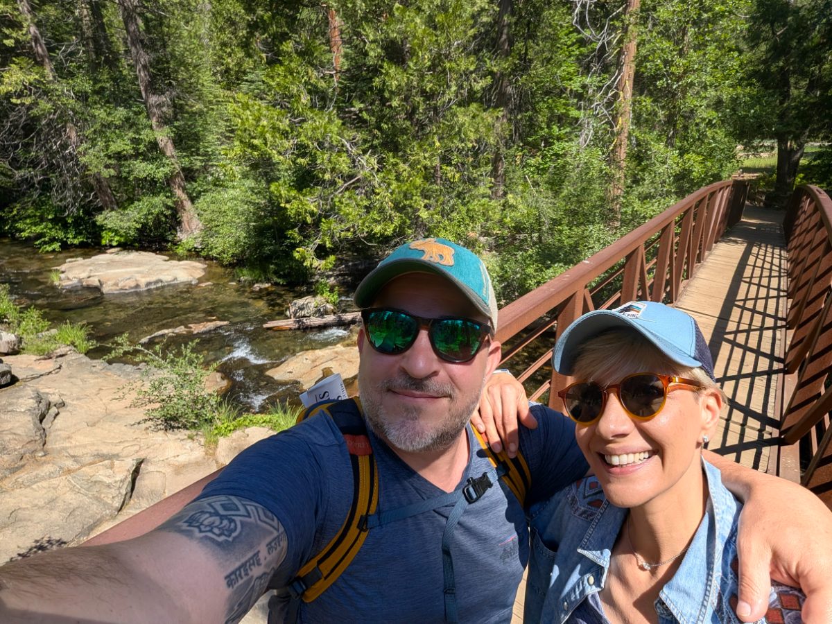 Luigi Bajetti and Alice Gregori hiking in the High Sierra.